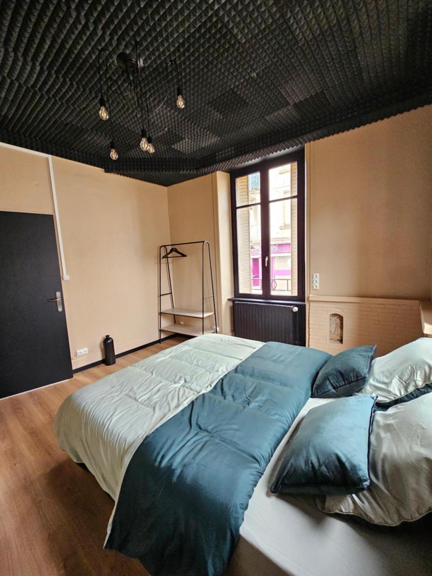 Black Box Cinema Appartement Avec Balneo 에피날 외부 사진