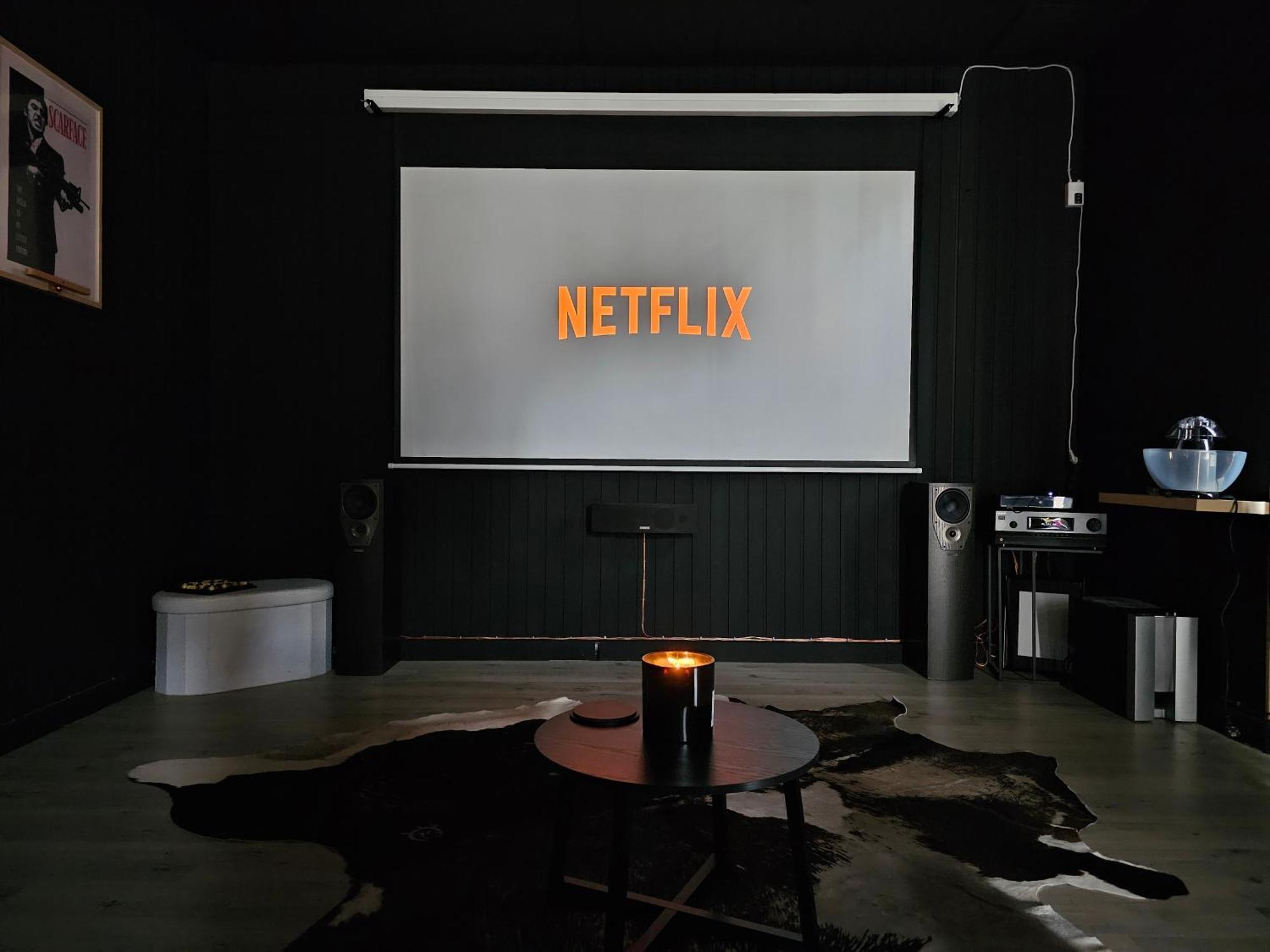 Black Box Cinema Appartement Avec Balneo 에피날 외부 사진